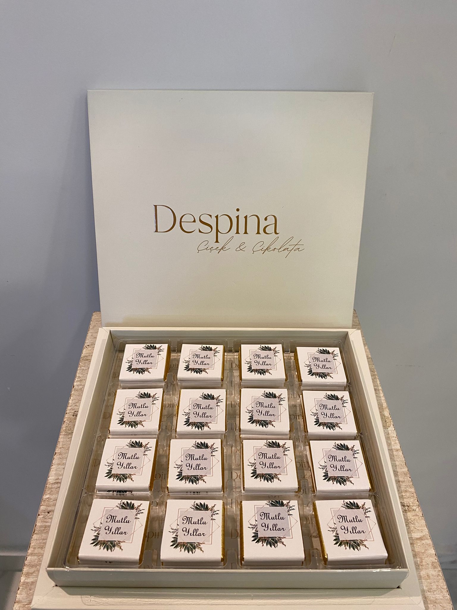 Despina Flowers & Çiçek & Çikolata & Organizasyon