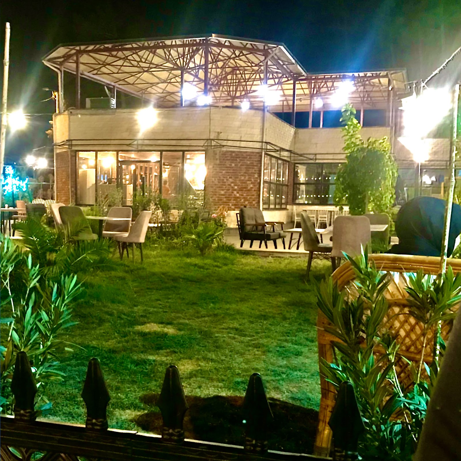 Hilltown Davet Evi